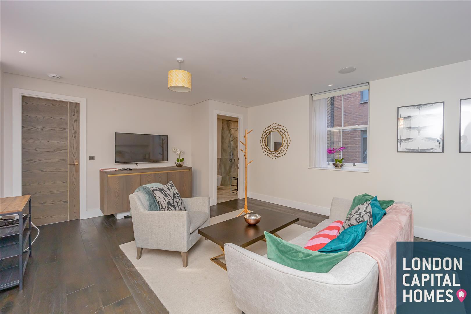 2 bed property in Pink Mews, 1-6 the Dyers Building, London